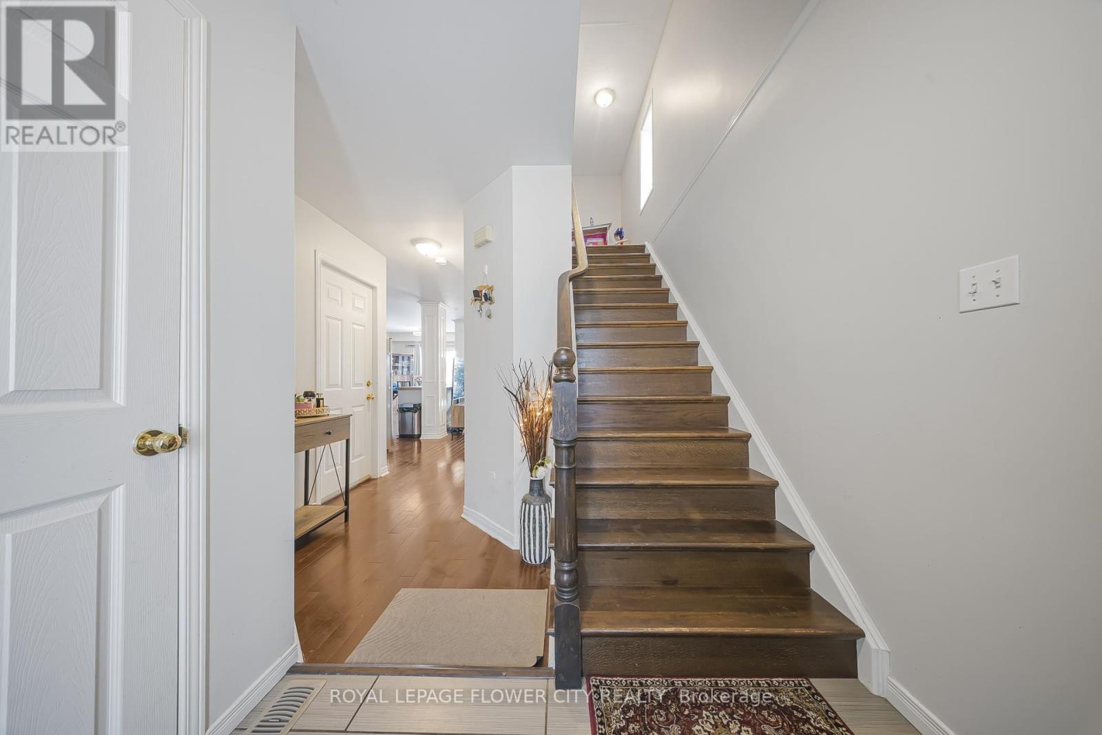 53 Bush Clover Crescent, Kitchener, Ontario  N2E 3P8 - Photo 6 - X12636028