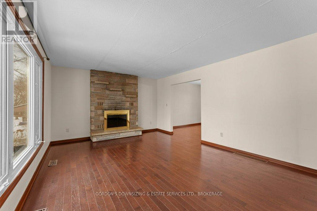 873 Danbury Road, Kingston (South Of Taylor-Kidd Blvd), Ontario  K7M 6G7 - Photo 6 - X12636054