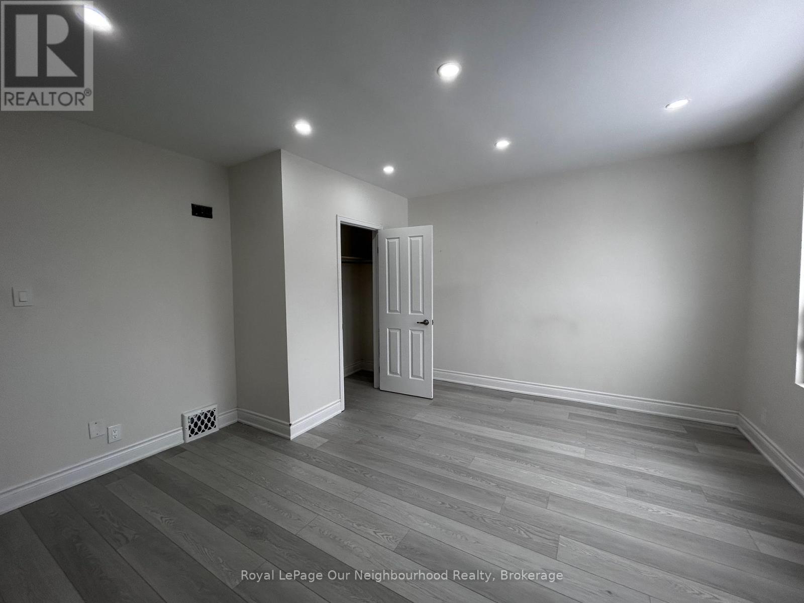 6 - 317 Duke Street W, Kitchener, Ontario  N2H 3X9 - Photo 2 - X12636172