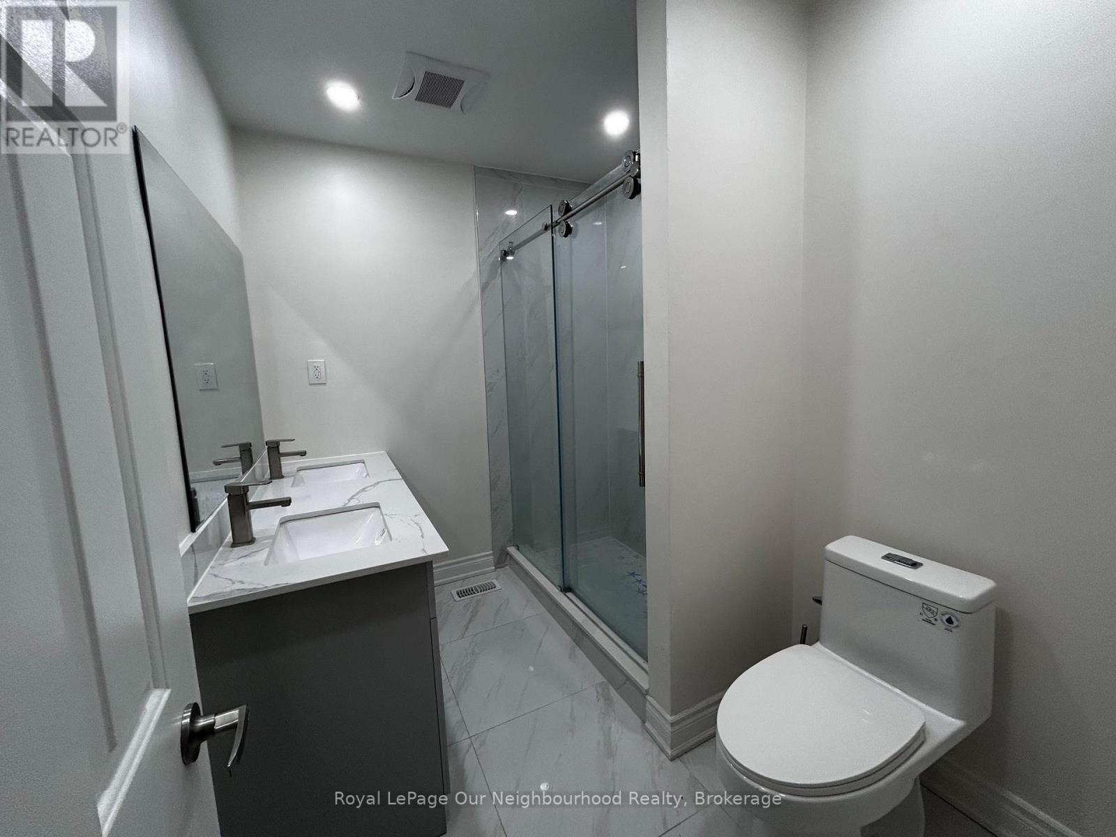 6 - 317 Duke Street W, Kitchener, Ontario  N2H 3X9 - Photo 6 - X12636172