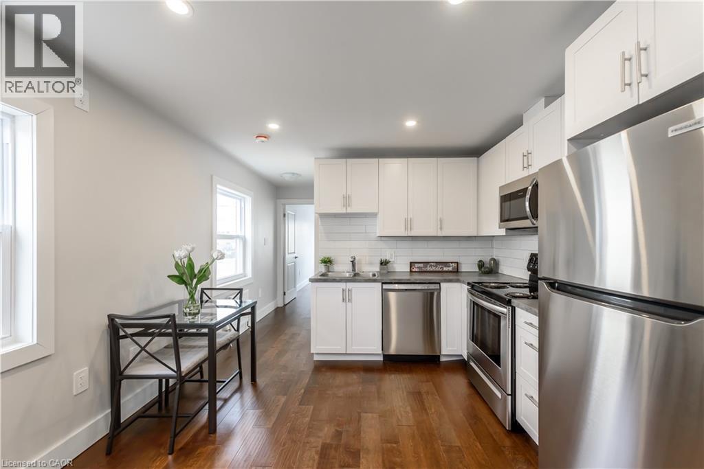 35 Niagara Street, St. Catharines, Ontario  L2R 4K8 - Photo 5 - 40794129