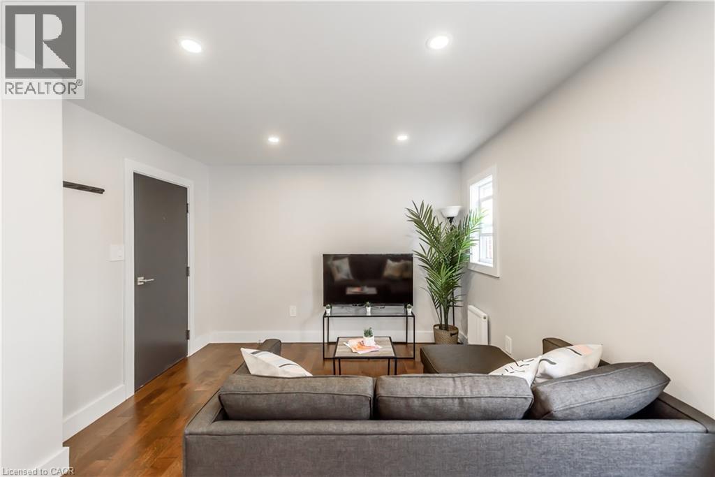 35 Niagara Street, St. Catharines, Ontario  L2R 4K8 - Photo 6 - 40794129