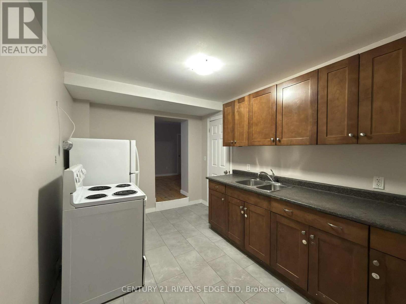 12 Pearl Street E, Brockville, Ontario  K6V 1P2 - Photo 8 - X12636152