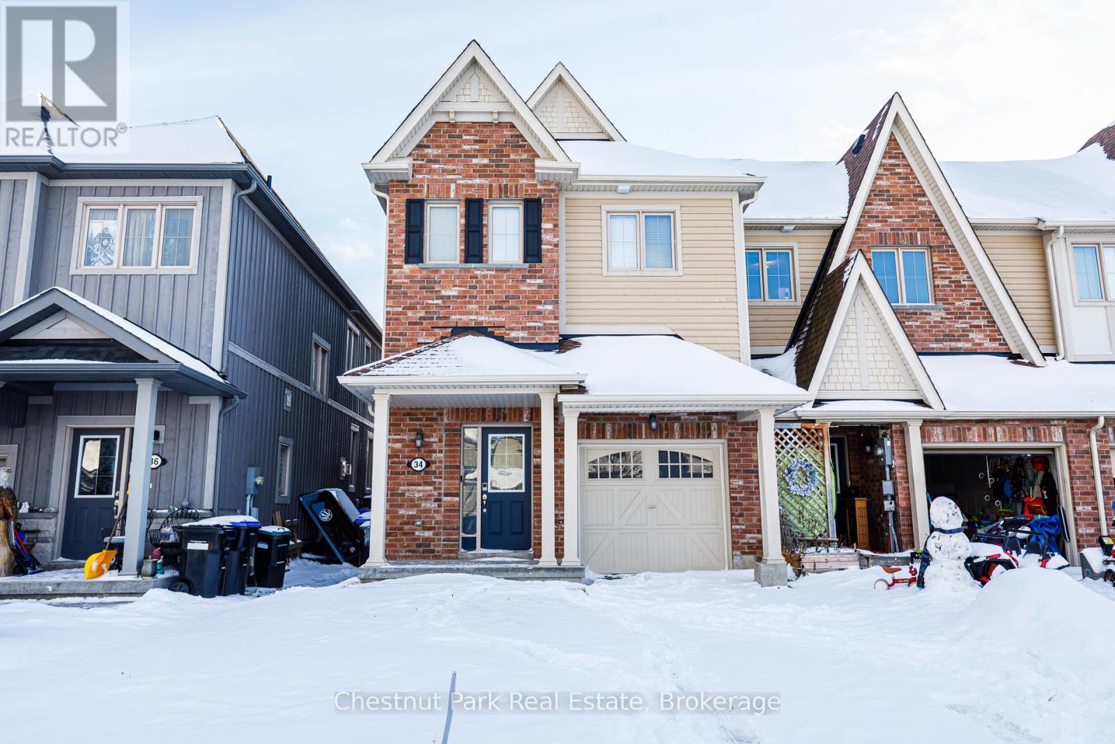 34 Robertson Street, Collingwood, Ontario L9Y 0X1 - Photo 2 - S12636056