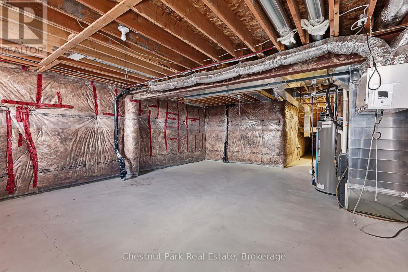 34 Robertson Street, Collingwood, Ontario L9Y 0X1 - Photo 35 - S12636056