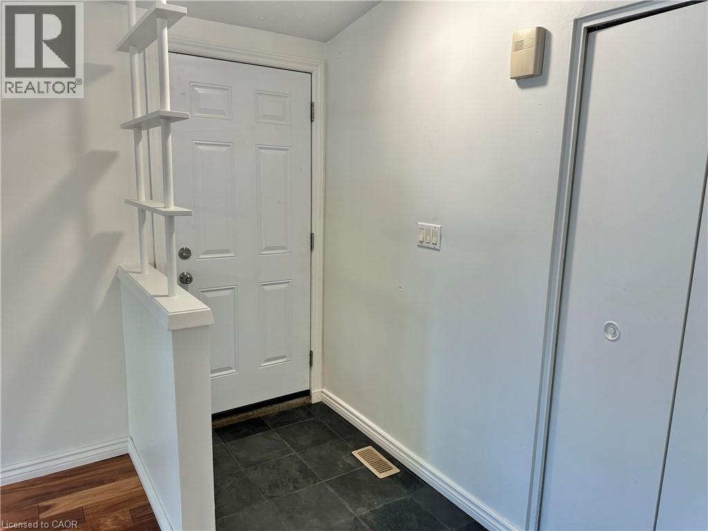 8 Howard Street, Simcoe, Ontario  N3Y 2H5 - Photo 3 - 40771802