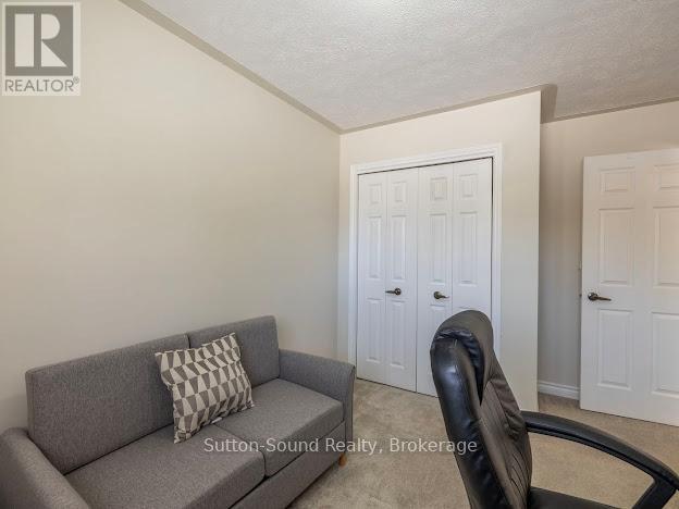 240135 Wilcox Side Road, Georgian Bluffs, Ontario N4K 5N7 - Photo 19 - X12636120