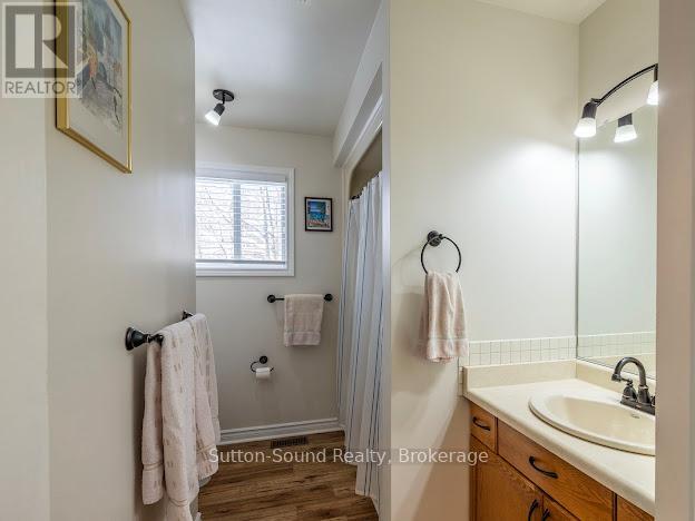 240135 Wilcox Side Road, Georgian Bluffs, Ontario N4K 5N7 - Photo 21 - X12636120