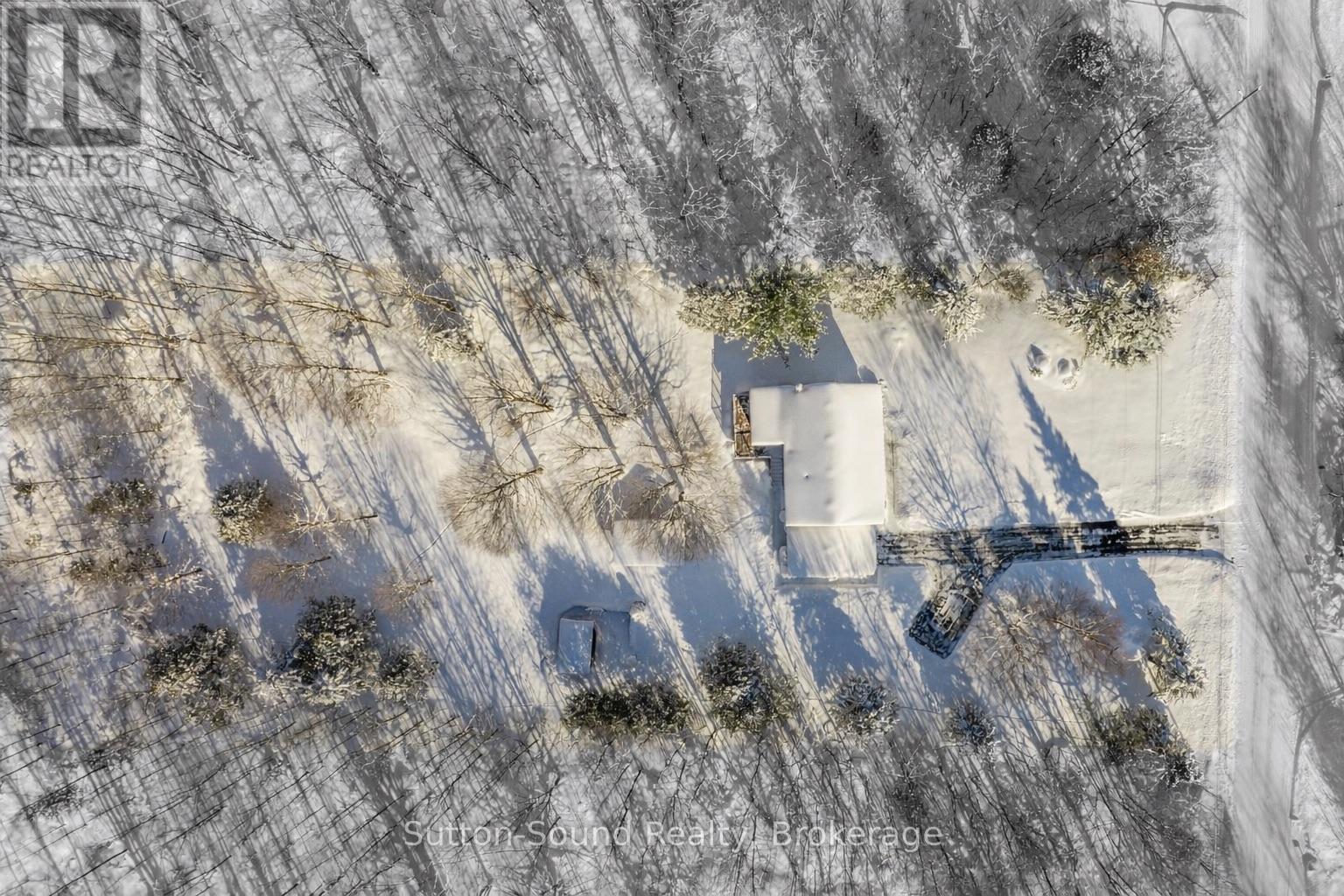 240135 Wilcox Side Road, Georgian Bluffs, Ontario  N4K 5N7 - Photo 35 - X12636120