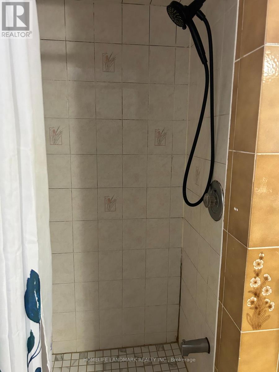 102 - 67 Abitibi Avenue, Toronto (Newtonbrook East), Ontario  M2M 2V3 - Photo 6 - C12636036