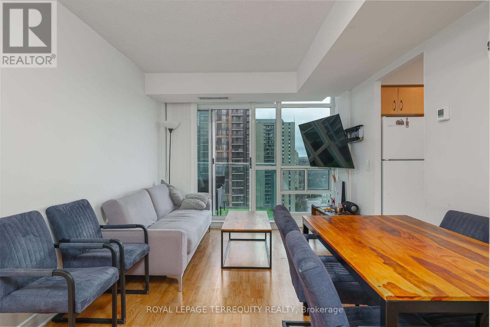 2306 - 35 Bales Avenue, Toronto, Ontario M2N 7L7 - Photo 8 - C12636096