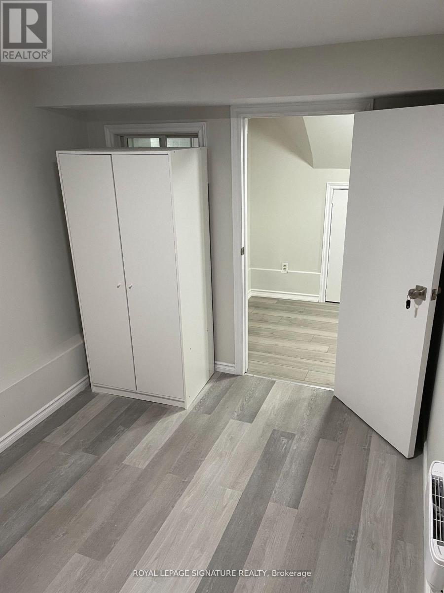 Lower - 308 St George Street, Toronto, Ontario  M5R 2P5 - Photo 7 - C12636134