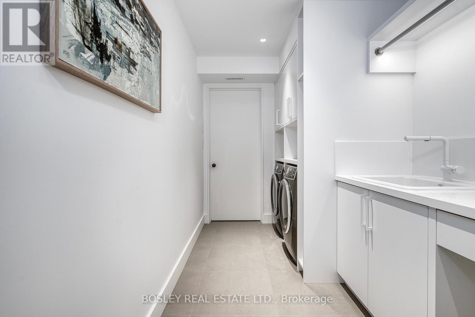 34 Beaconsfield Avenue, Toronto, Ontario  M6J 3H9 - Photo 39 - C12636146