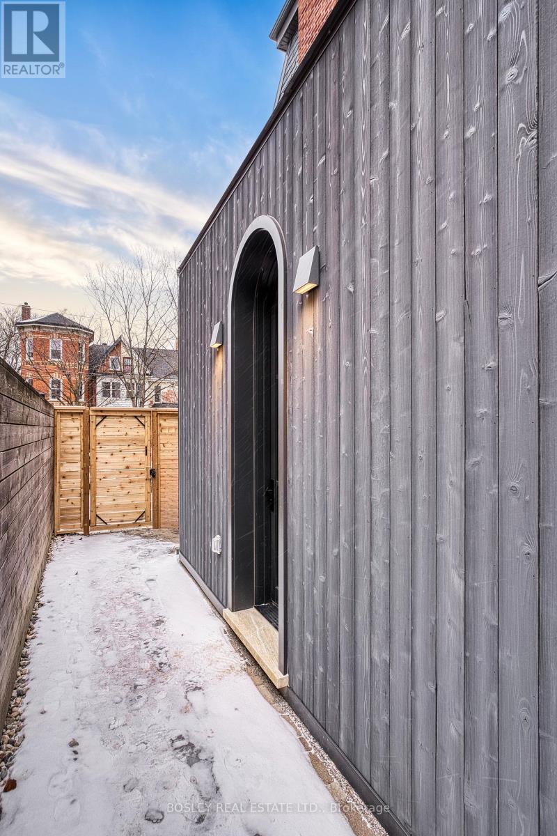 34 Beaconsfield Avenue, Toronto, Ontario  M6J 3H9 - Photo 47 - C12636146