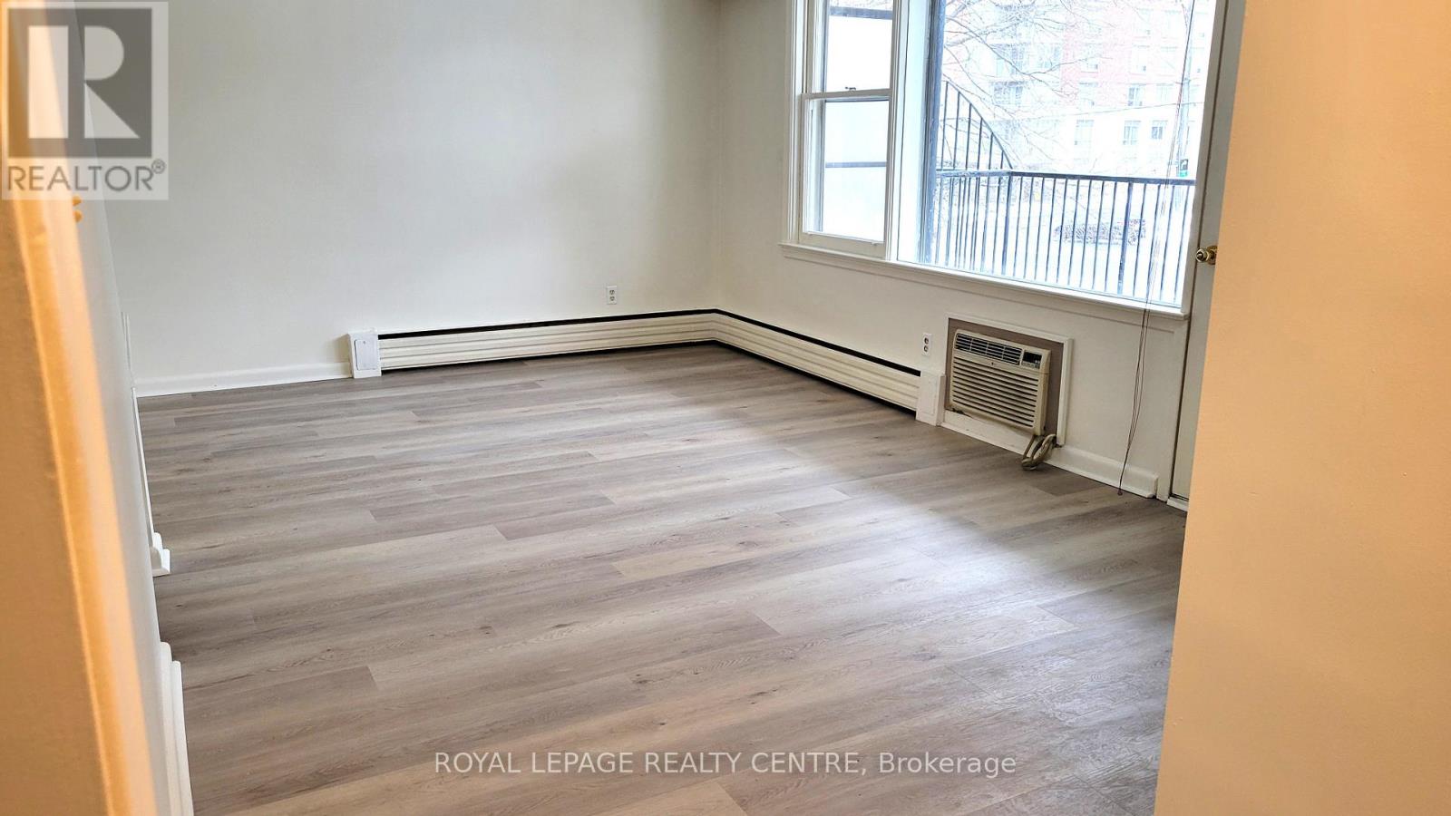 2 - 341 Sheppard Avenue E, Toronto, Ontario  M2N 3B3 - Photo 4 - C12636166