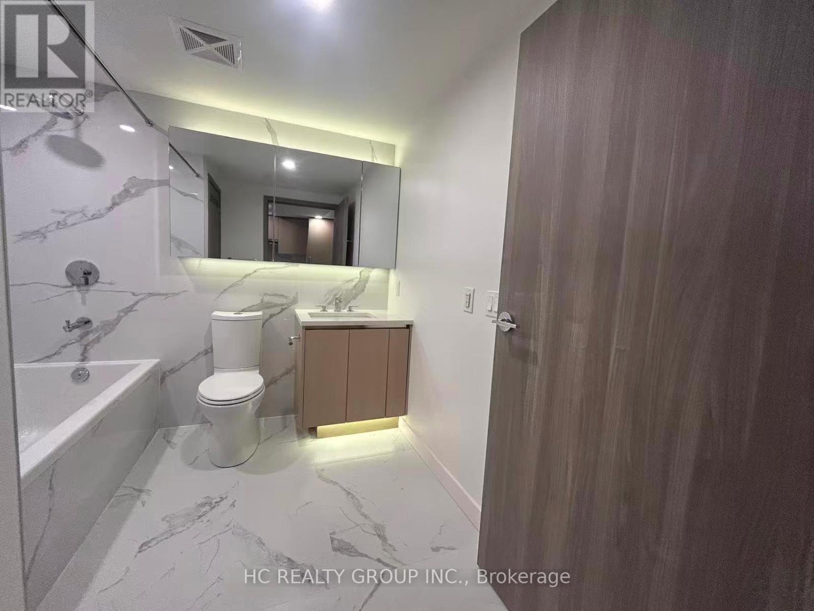 1023 - 3 Concord Cityplace Way, Toronto, Ontario  M5V 0X4 - Photo 10 - C12636178