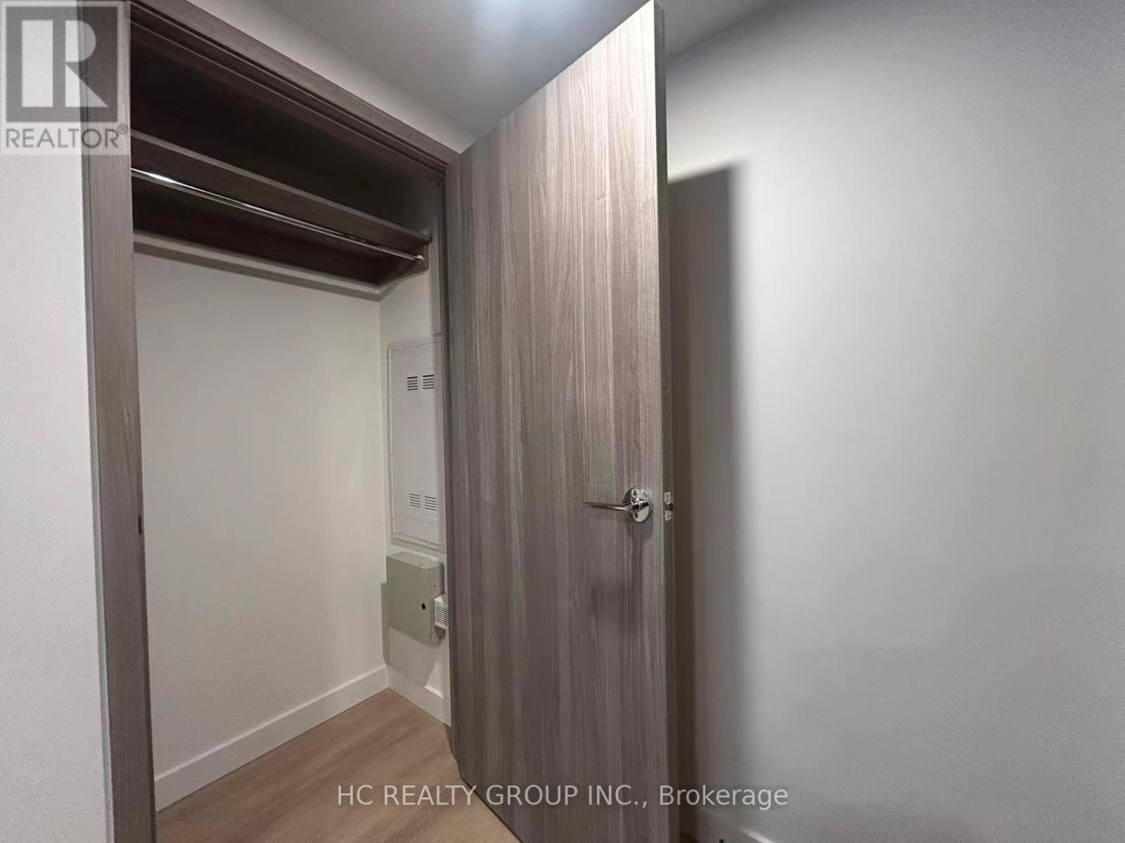 1023 - 3 Concord Cityplace Way, Toronto, Ontario  M5V 0X4 - Photo 13 - C12636178