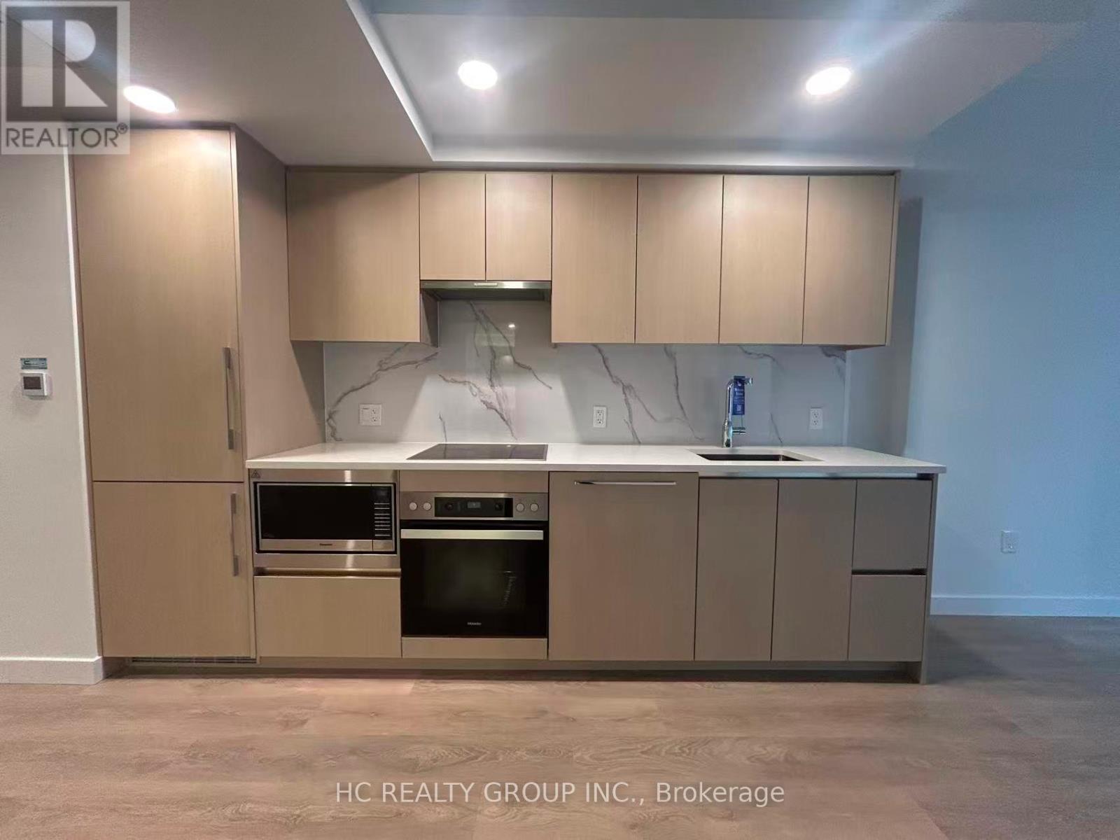 1023 - 3 Concord Cityplace Way, Toronto, Ontario  M5V 0X4 - Photo 2 - C12636178