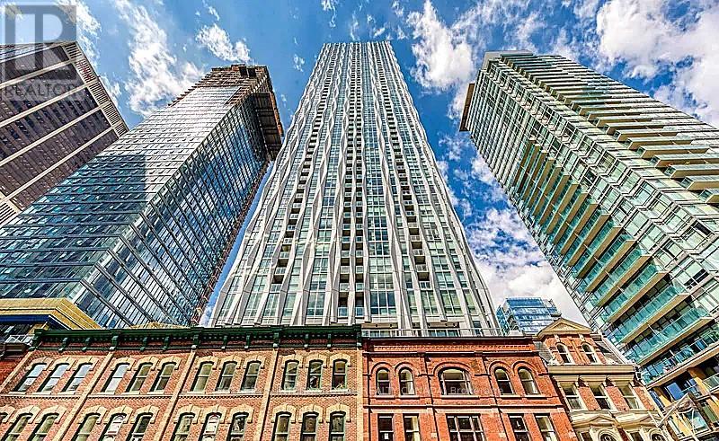 4808 - 1 Yorkville Avenue, Toronto, Ontario  M4W 1L1 - Photo 2 - C12636198