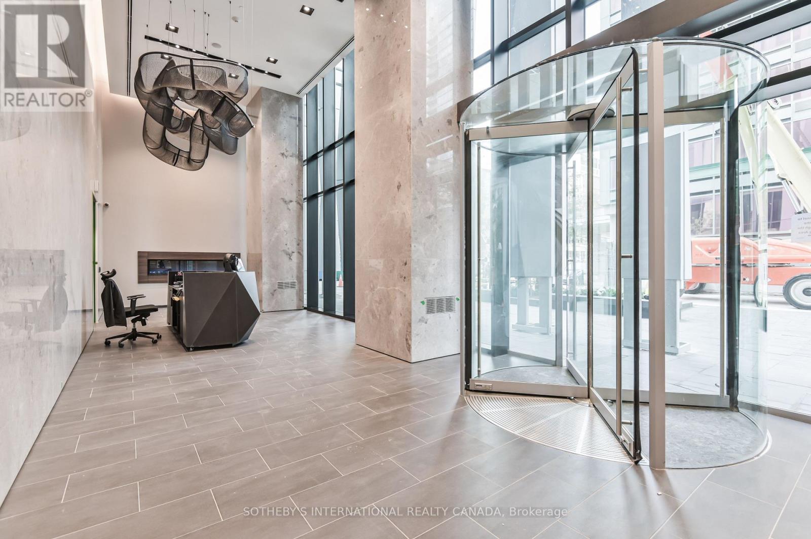 4808 - 1 Yorkville Avenue, Toronto, Ontario  M4W 1L1 - Photo 4 - C12636198