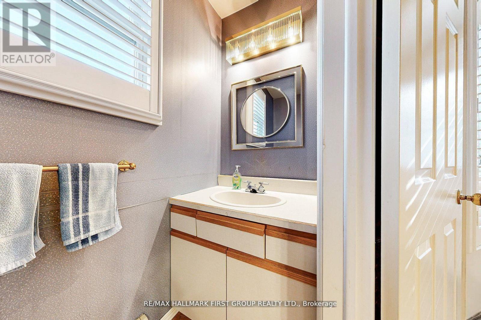 481 Simcoe Street N, Oshawa (O'neill), Ontario  L1G 4T8 - Photo 11 - E12636060