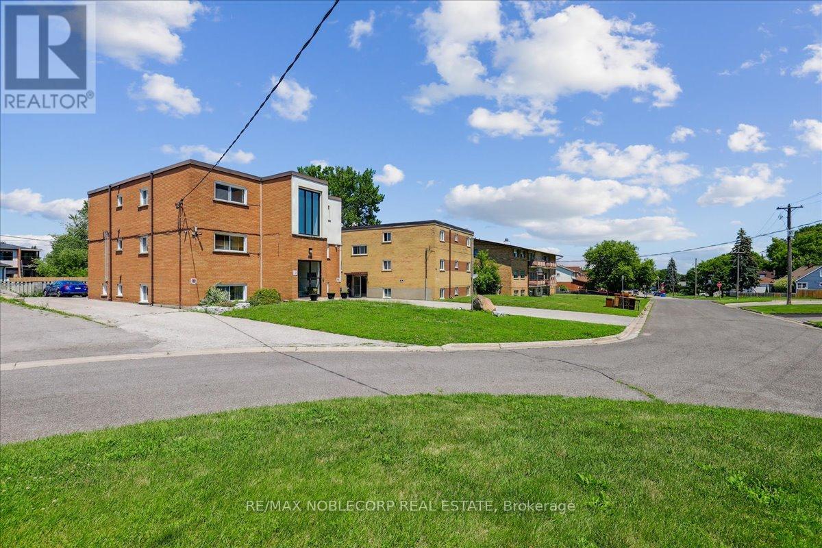 2 - 362 Elgin Court, Oshawa (Mclaughlin), Ontario  L1J 2P4 - Photo 2 - E12636204