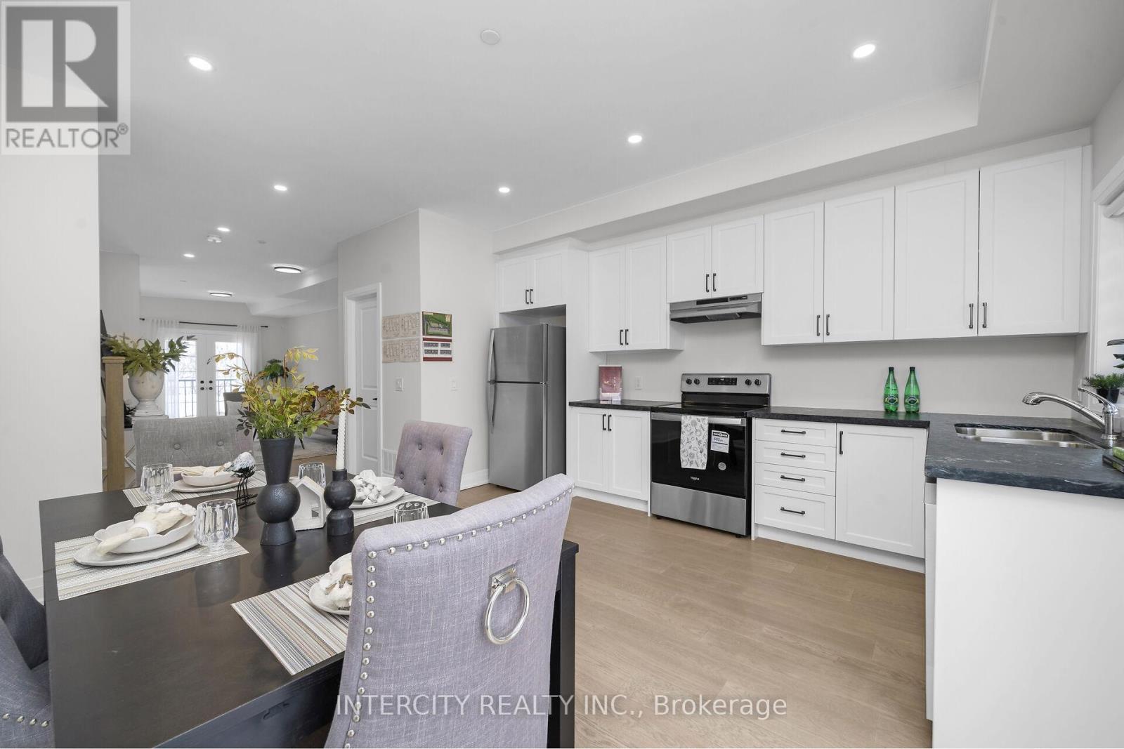 67 Marret Lane, Clarington, Ontario L1B 1J2 - Photo 8 - E12584626