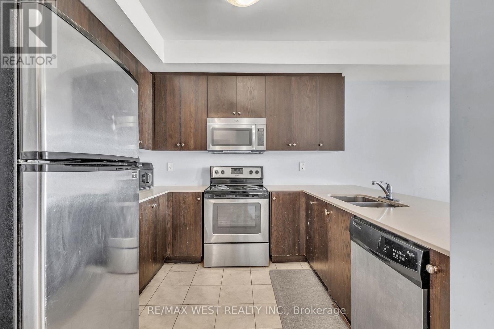 9 - 9601 Jane Street, Vaughan, Ontario  L6A 4G5 - Photo 9 - N12636034