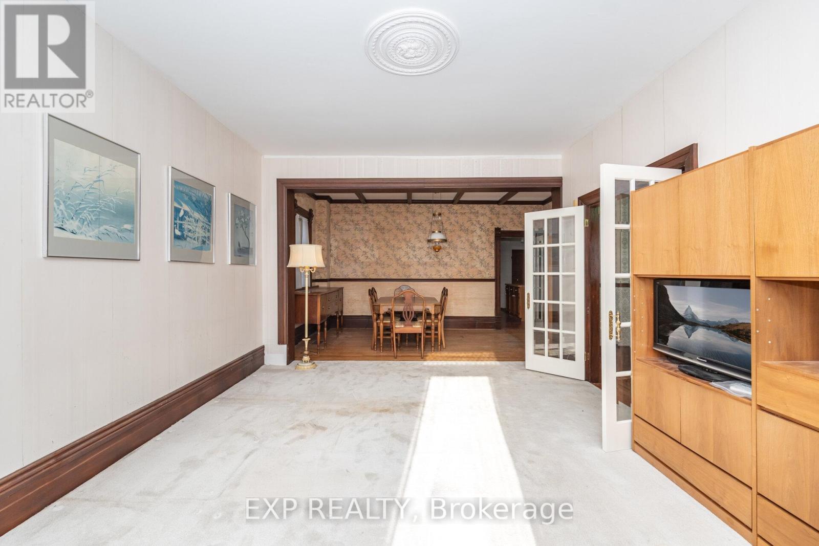 28 Queen Street, Innisfil, Ontario  L0L 1L0 - Photo 11 - N12636076