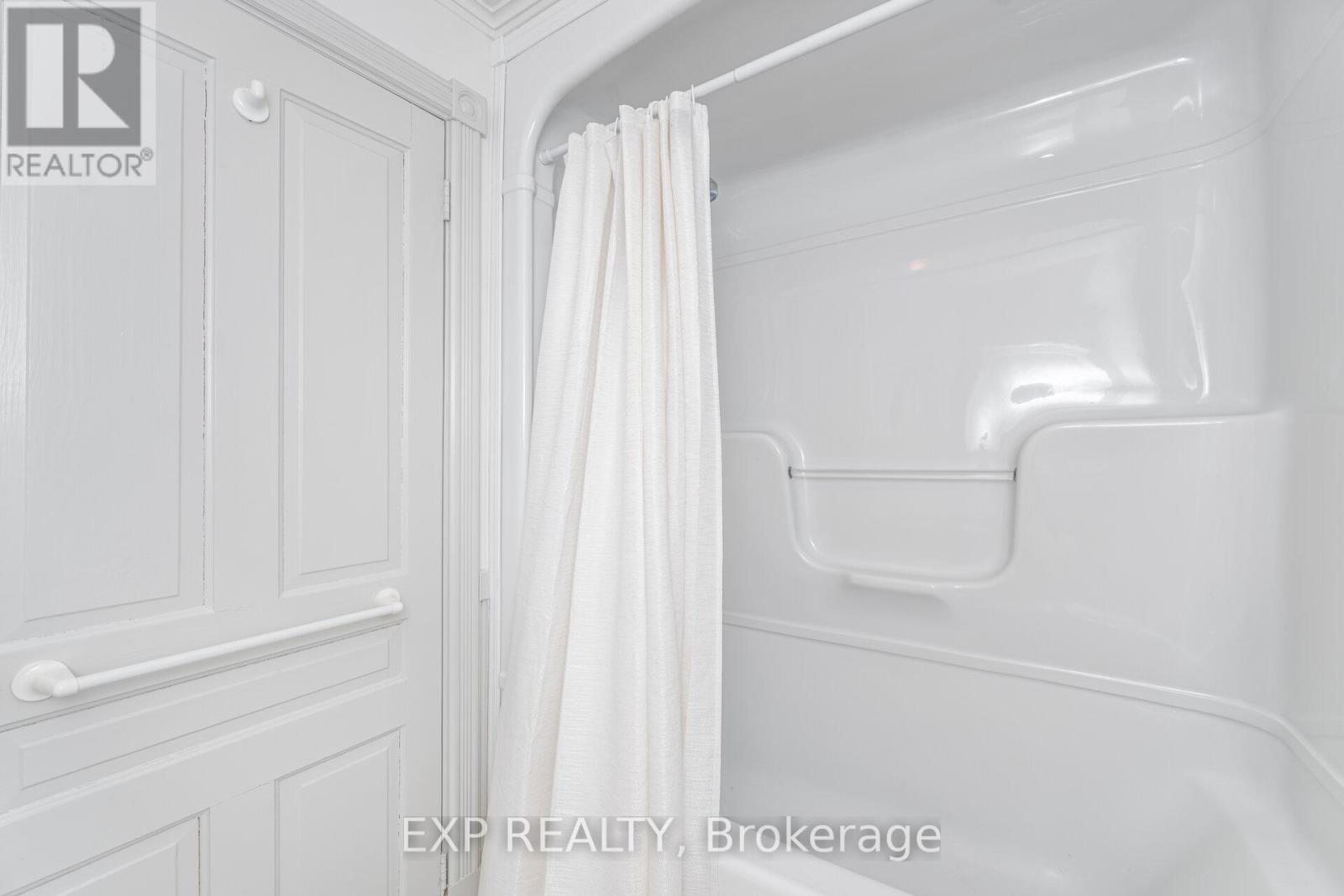 28 Queen Street, Innisfil, Ontario  L0L 1L0 - Photo 23 - N12636076