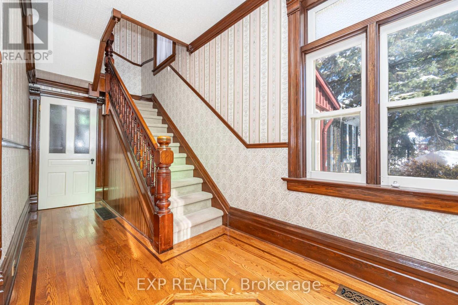 28 Queen Street, Innisfil, Ontario  L0L 1L0 - Photo 25 - N12636076