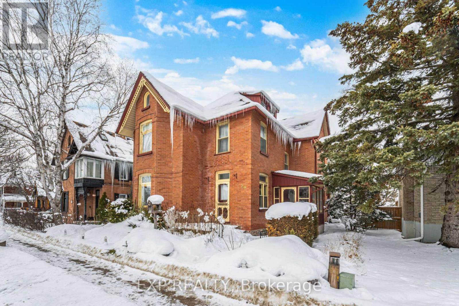 28 Queen Street, Innisfil, Ontario  L0L 1L0 - Photo 3 - N12636076