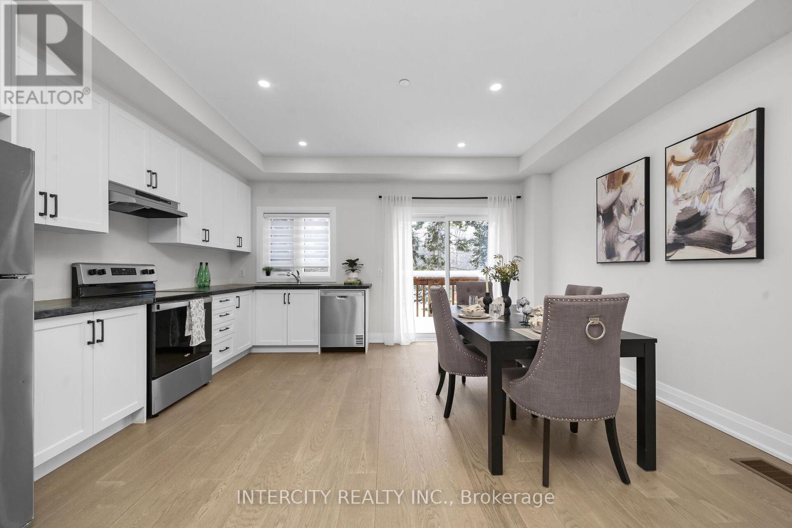 67 Marret Lane, Clarington, Ontario L1B 1J2 - Photo 6 - E12584626