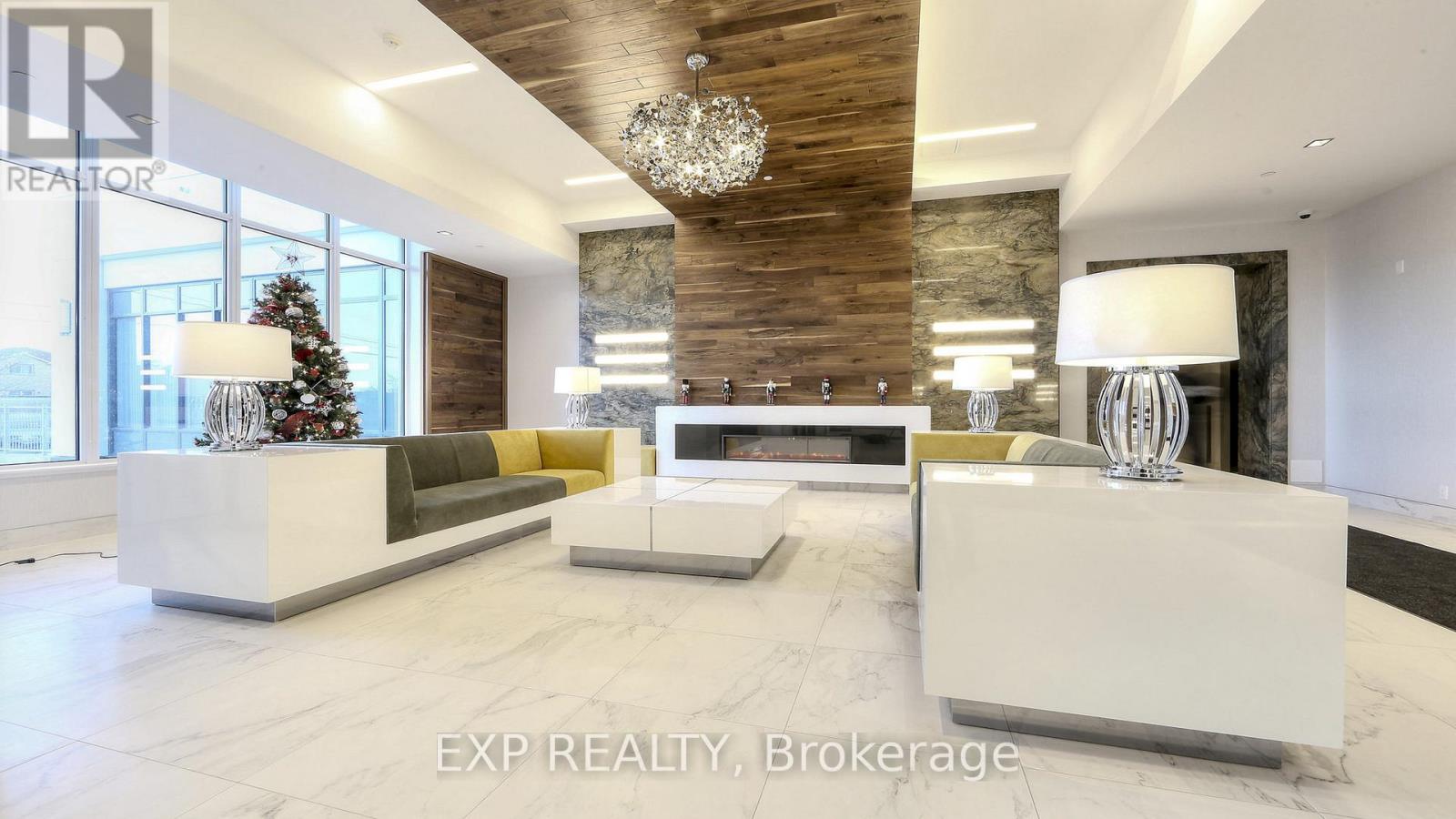 1117 - 7900 Bathurst Street, Vaughan (Beverley Glen), Ontario  L4J 0J9 - Photo 2 - N12636092