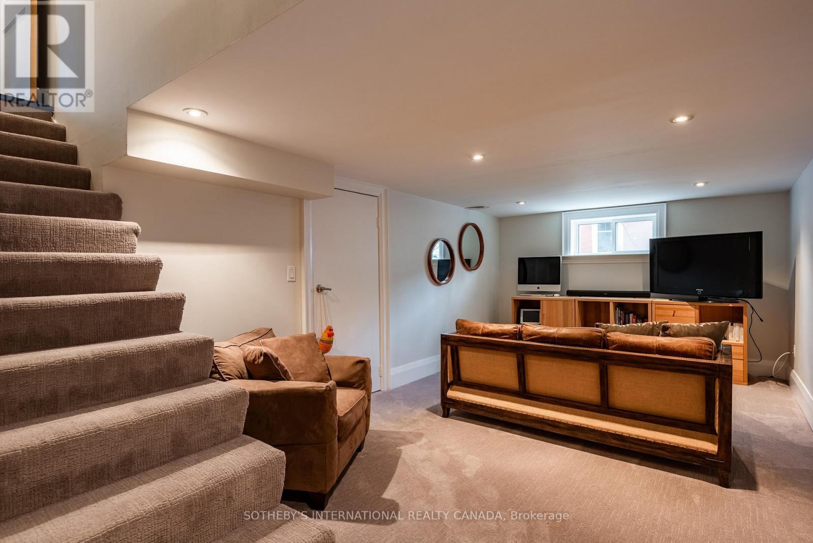 77 Catherine Avenue, Aurora (Aurora Village), Ontario  L4G 1K6 - Photo 24 - N12636148