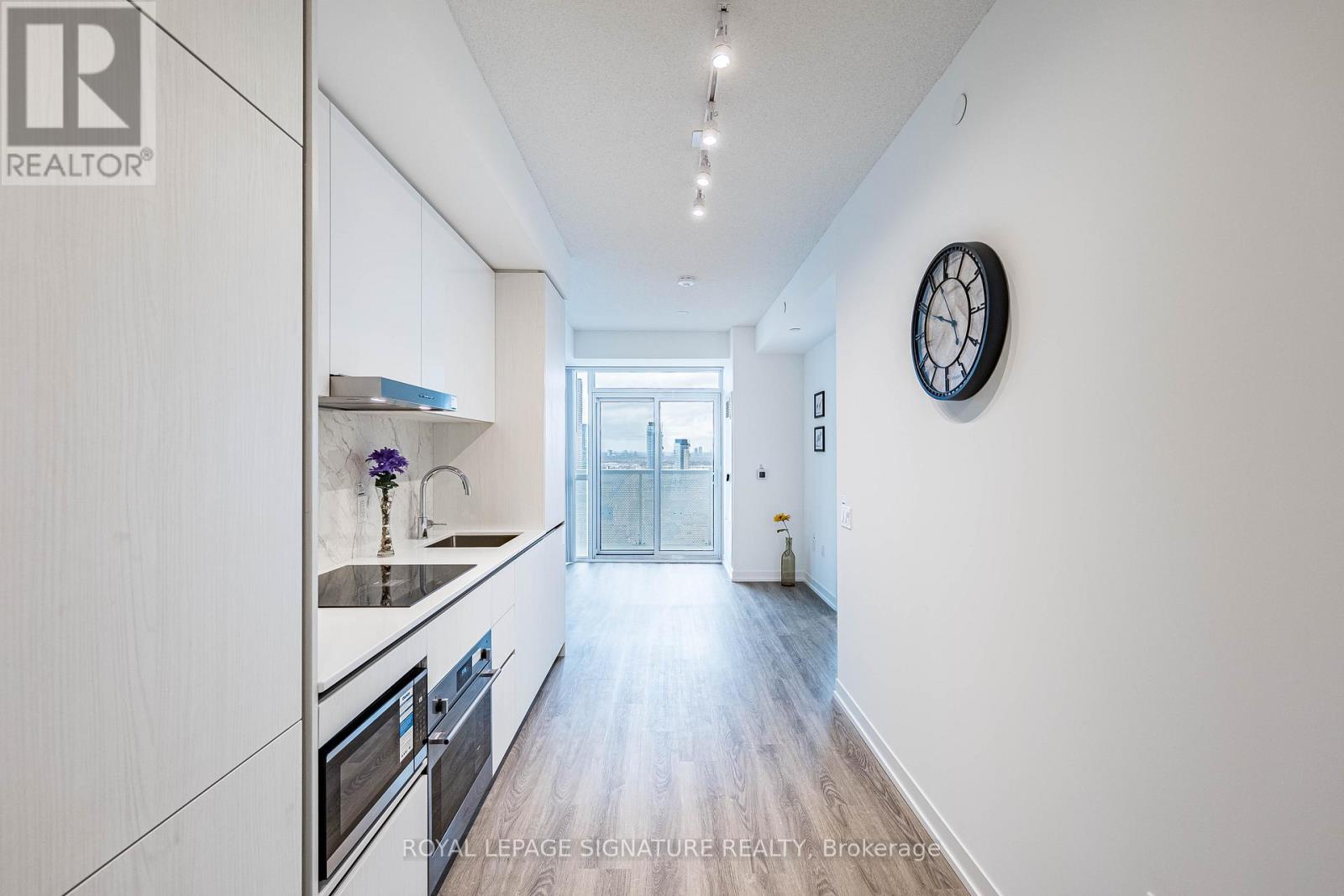 3007 - 8 Interchange Way, Vaughan (Vaughan Corporate Centre), Ontario  L4K 5Z7 - Photo 12 - N12636190