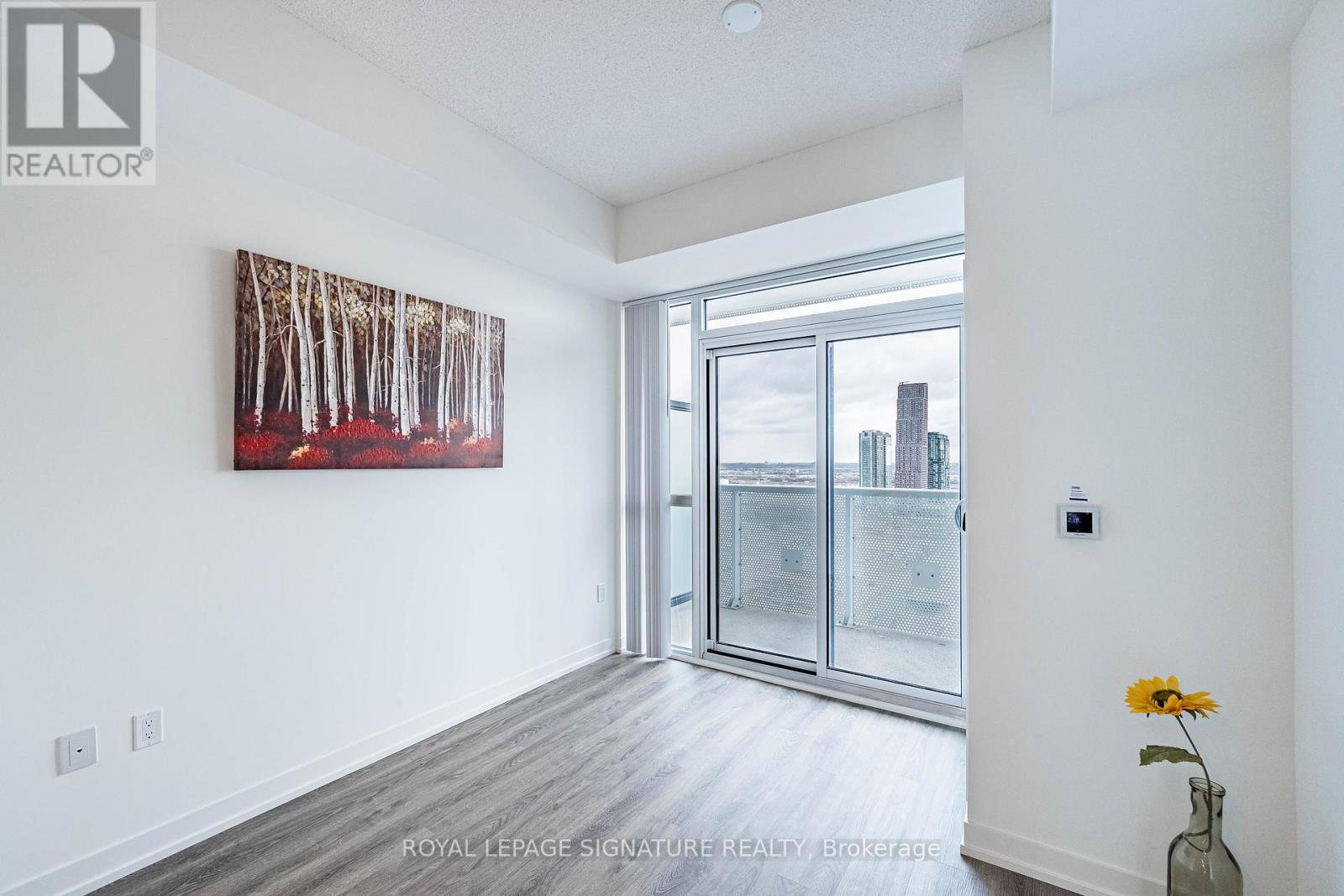 3007 - 8 Interchange Way, Vaughan (Vaughan Corporate Centre), Ontario  L4K 5Z7 - Photo 15 - N12636190