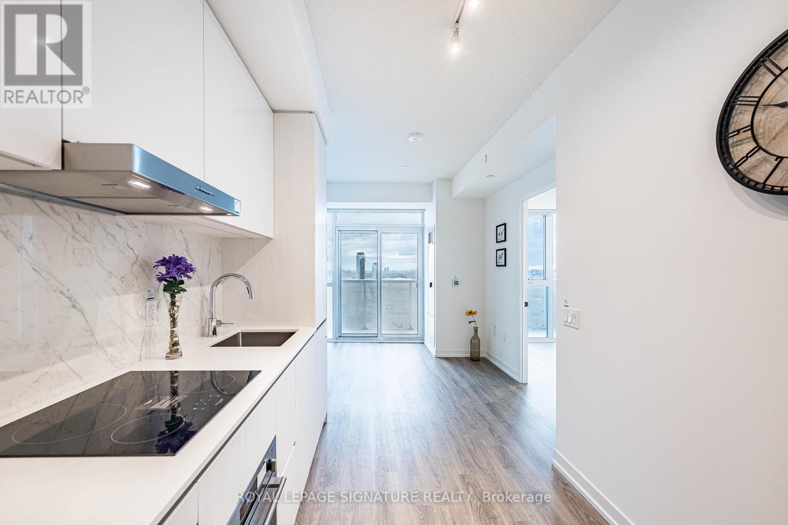 3007 - 8 Interchange Way, Vaughan (Vaughan Corporate Centre), Ontario  L4K 5Z7 - Photo 21 - N12636190