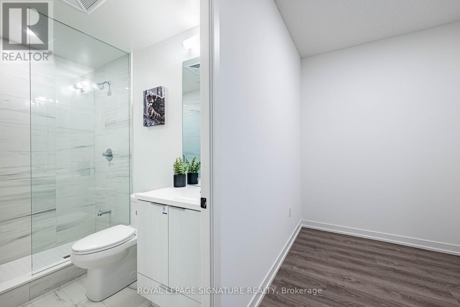 3007 - 8 Interchange Way, Vaughan (Vaughan Corporate Centre), Ontario  L4K 5Z7 - Photo 27 - N12636190