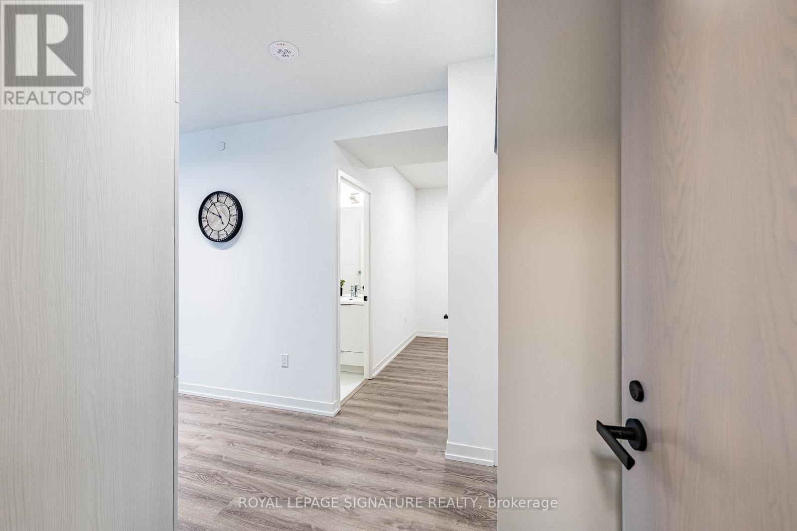 3007 - 8 Interchange Way, Vaughan (Vaughan Corporate Centre), Ontario  L4K 5Z7 - Photo 9 - N12636190