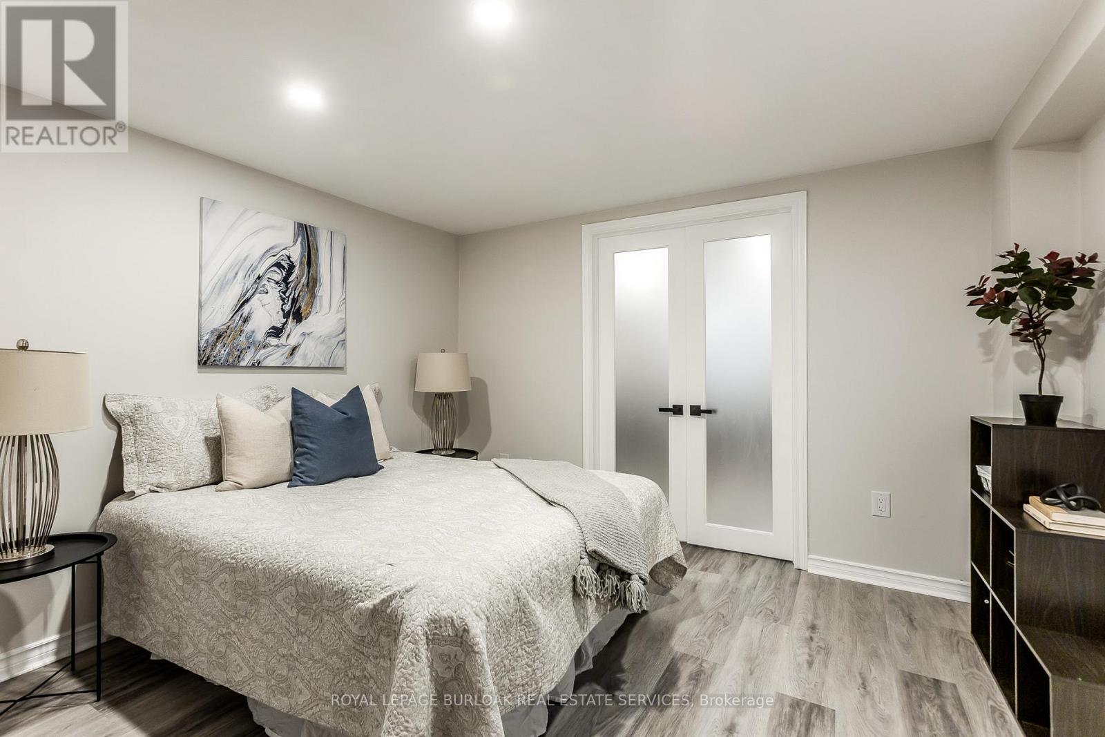 260 Foxbar Road, Burlington, Ontario  L7L 3A3 - Photo 32 - W12635062