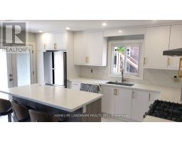 UPPER - 200 FORSYTH ROAD, Newmarket, Ontario