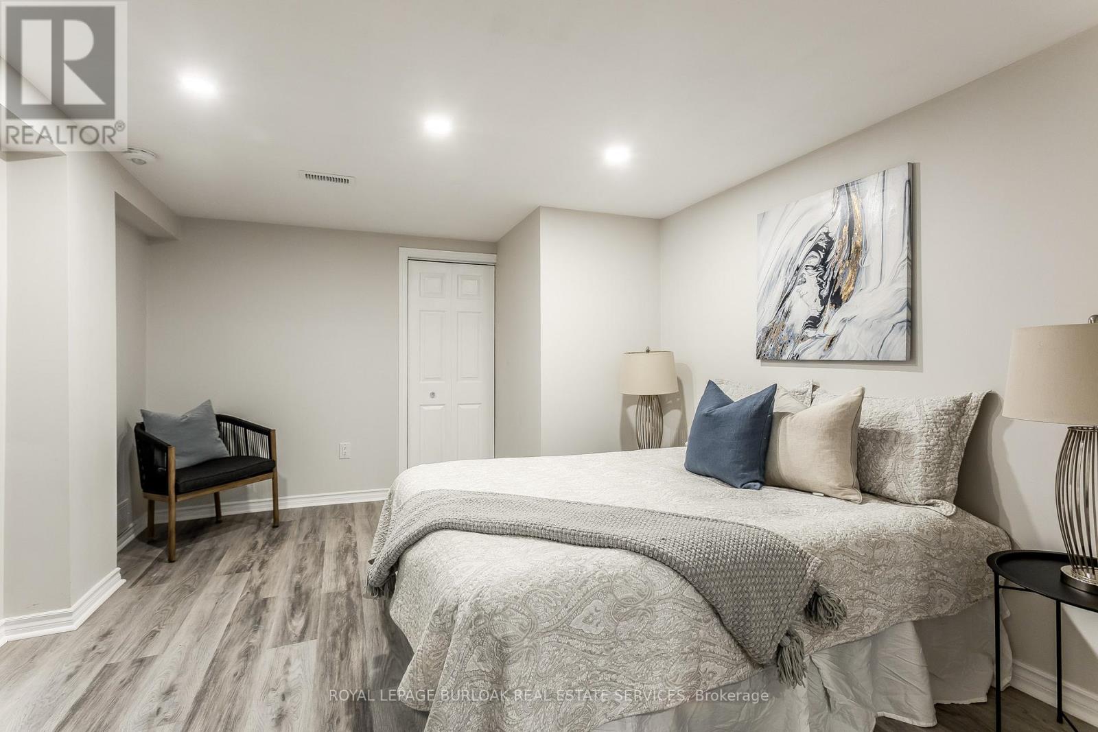 260 Foxbar Road, Burlington, Ontario  L7L 3A3 - Photo 31 - W12635062