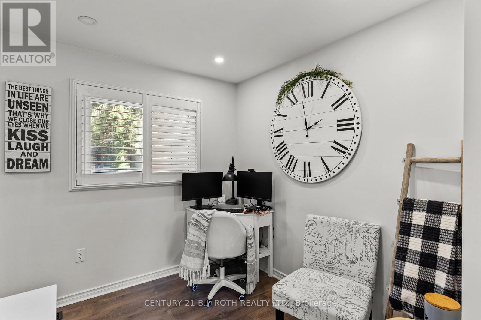 1551 Gill Road, Springwater (Midhurst), Ontario  L0L 1X0 - Photo 11 - S12636090