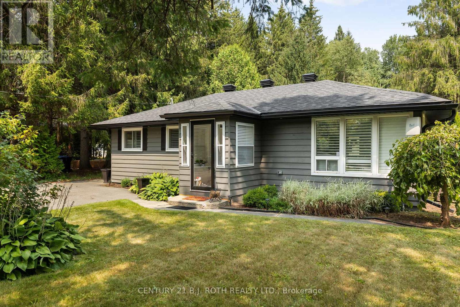 1551 Gill Road, Springwater (Midhurst), Ontario  L0L 1X0 - Photo 2 - S12636090