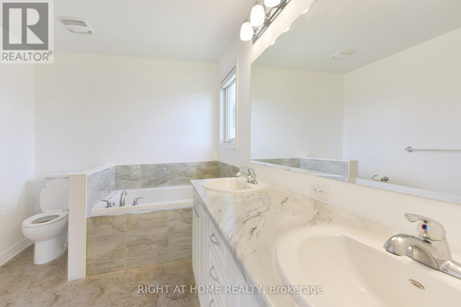 107 Westover Crescent, Ottawa, Ontario  K2T 0K6 - Photo 17 - X12300519