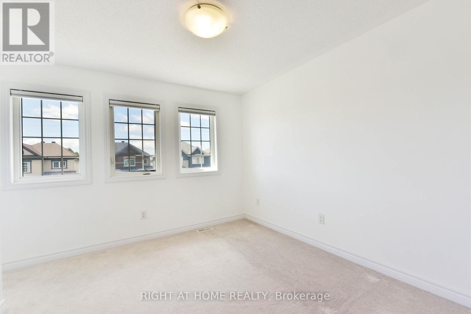 107 Westover Crescent, Ottawa, Ontario  K2T 0K6 - Photo 19 - X12300519