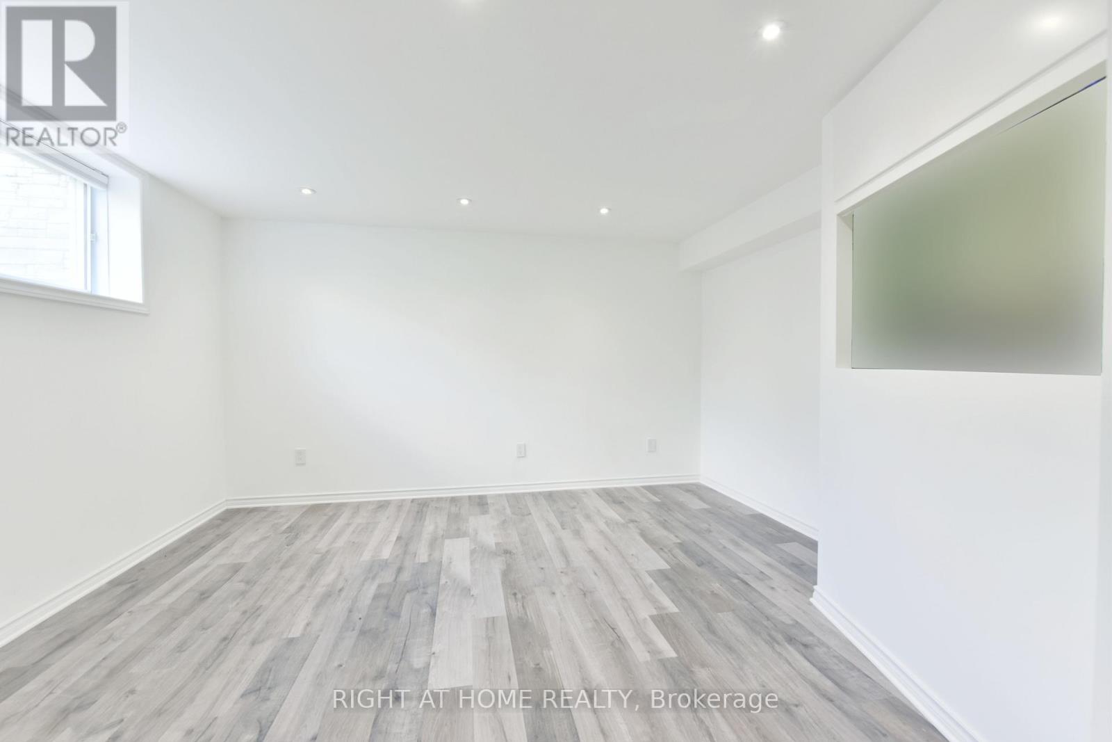 107 Westover Crescent, Ottawa, Ontario  K2T 0K6 - Photo 24 - X12300519