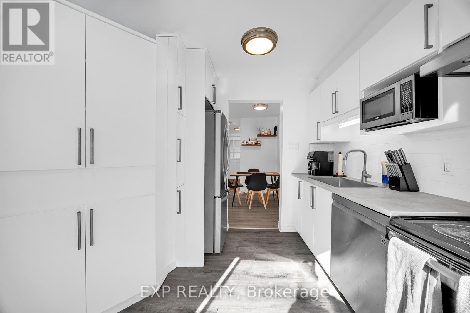 313 Stoneway Drive, Ottawa, Ontario  K2G 6E7 - Photo 10 - X12558728