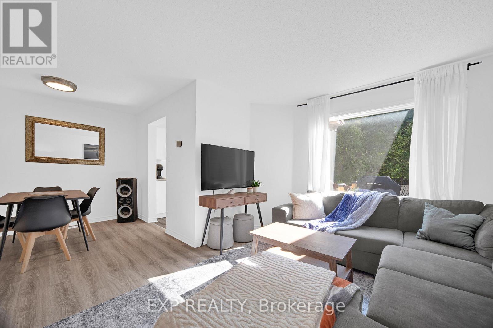 313 Stoneway Drive, Ottawa, Ontario  K2G 6E7 - Photo 6 - X12558728